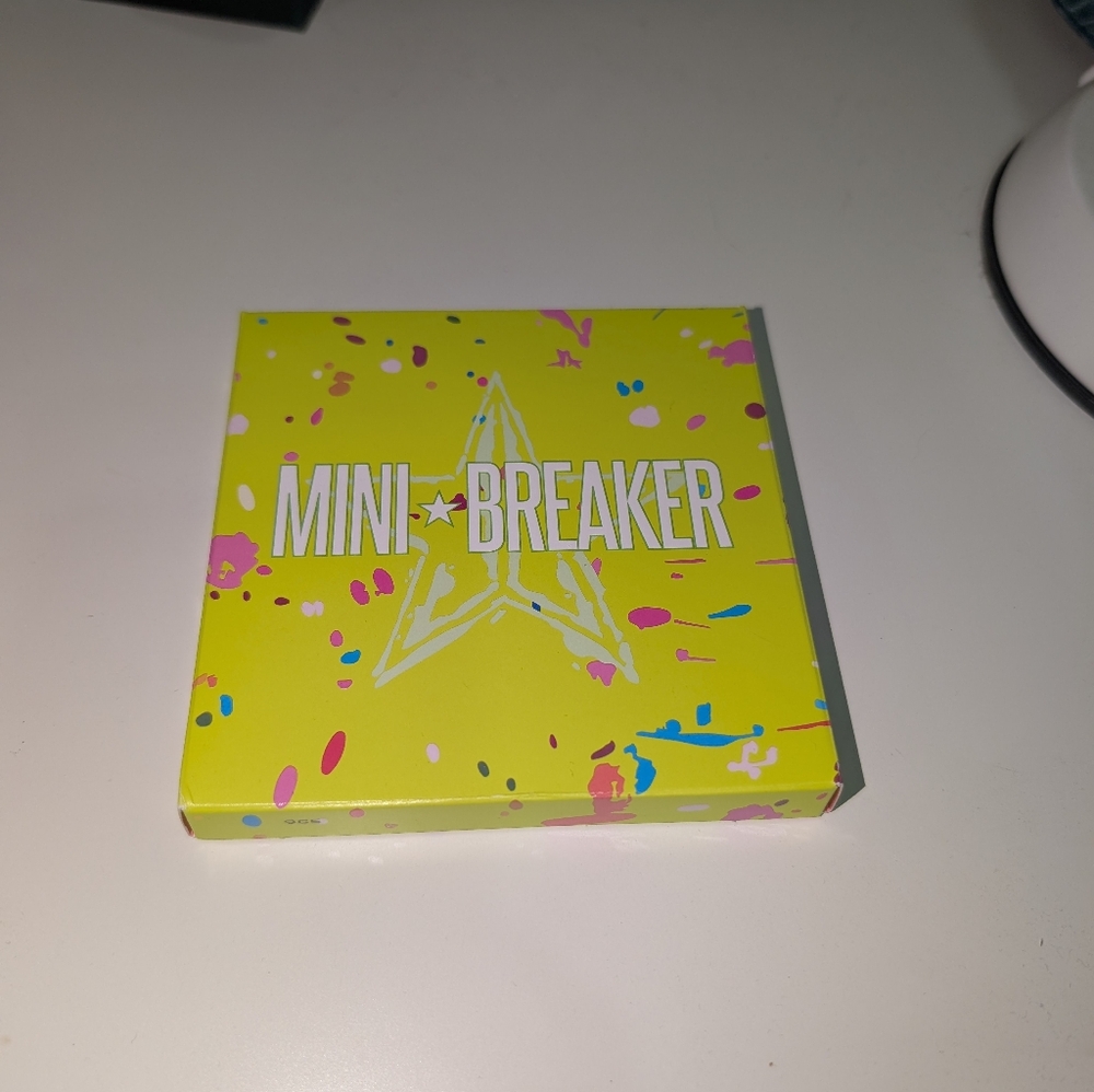 Jeffree Star Mini Breaker Palette